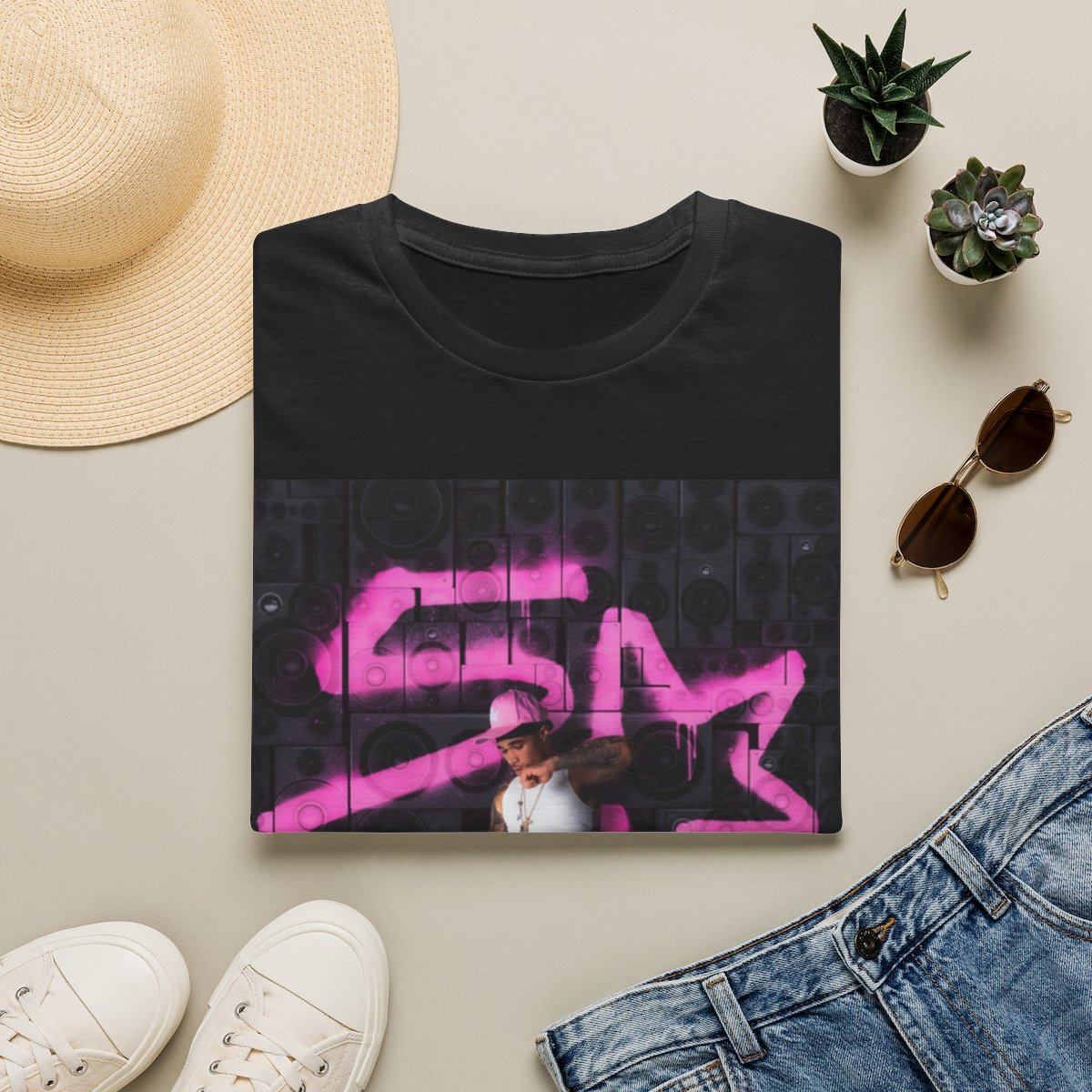Pink Graffiti Star T-Shirt | Streetwear DJ Photo Design | Plaqueboymax